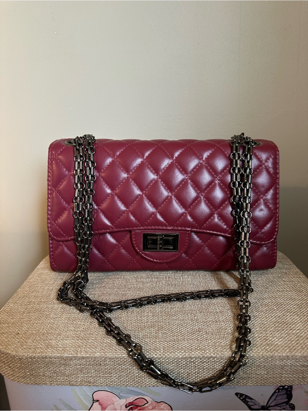 Like New Quilted Shoulder Chain Crossbody Handbag in Deep Burgundy